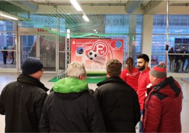 Das Bild zeigt ein Torwand-Modul im Rahmen des Nachwuchs-Sponsorings der Stadtsparkasse Düsseldorf 2017-2022 für die Roadshow vom Fußball-Verein Fortuna Düsseldorf.