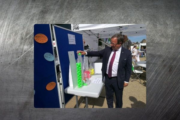 NRW-Ministerpräsident Armin Laschet bei der Ehrenamtstour.NRW 2018/19.