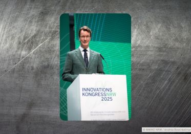 Das Bild zeigt Impressionen der Veranstaltung „Innovationskongress NRW 2025" am EUREF Campus in Düsseldorf (Photocredit: Copyright MWIKE NRW / Andrea Bowinkelmann).