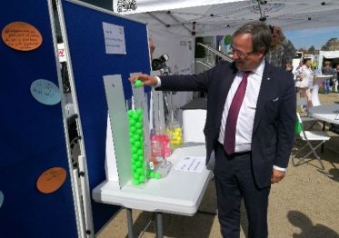 NRW-Ministerpräsident Armin Laschet bei der Ehrenamtstour.NRW 2018/19.