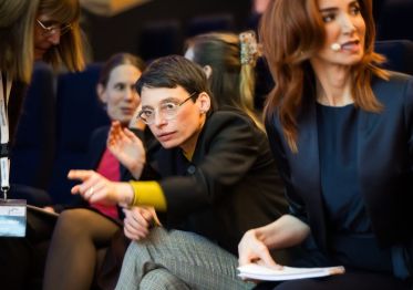 Das Bild zeigt Impressionen der Veranstaltung &bdquo;Frei und gleich an W&uuml;rde und Rechten &ndash; Trans-Rechte sind Menschenrechte&ldquo; am 4. Dezember 2025 im K20 in D&uuml;sseldorf.